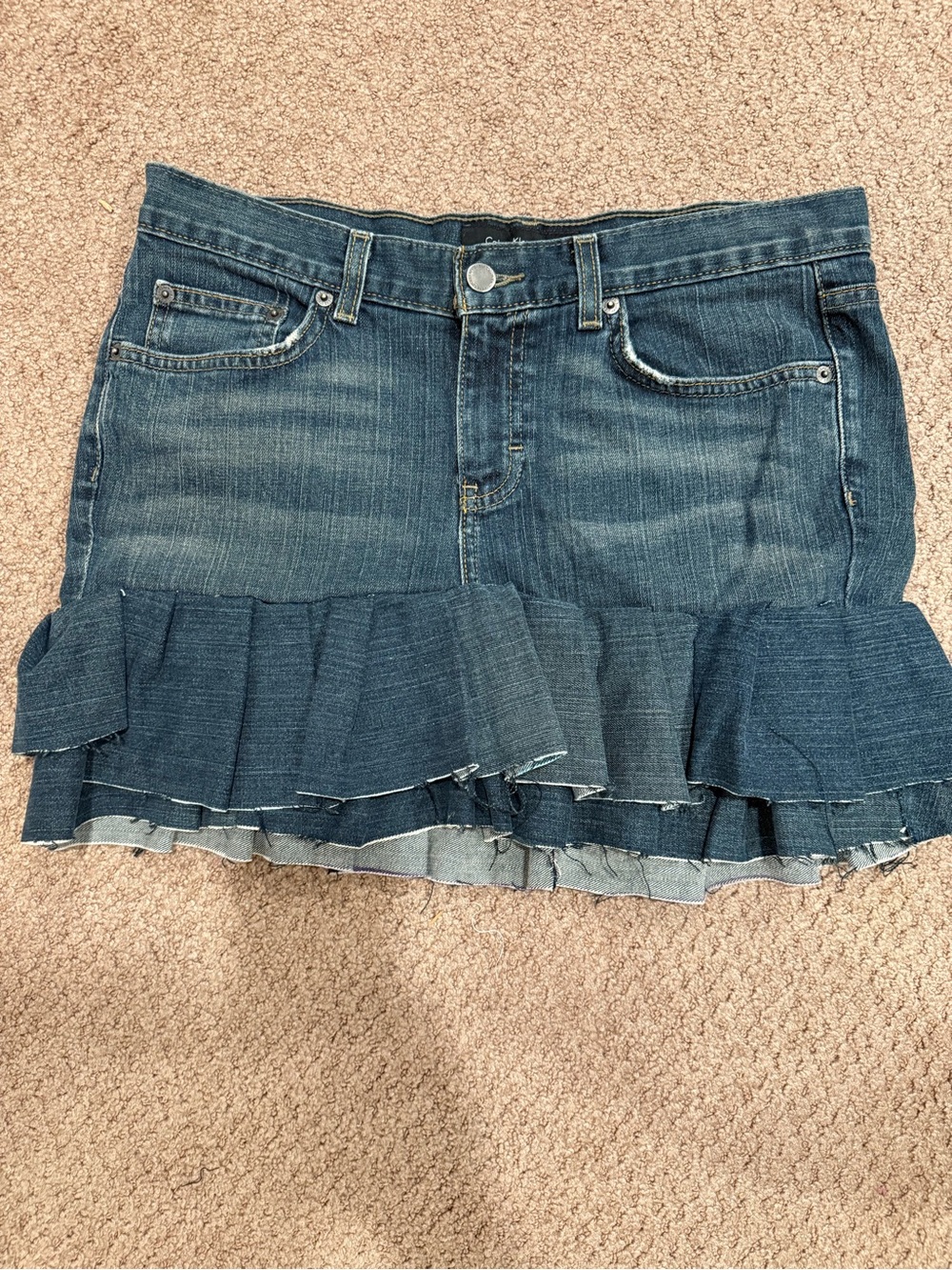 Calvin Klein tiered ruffle denim mini skirt / like new